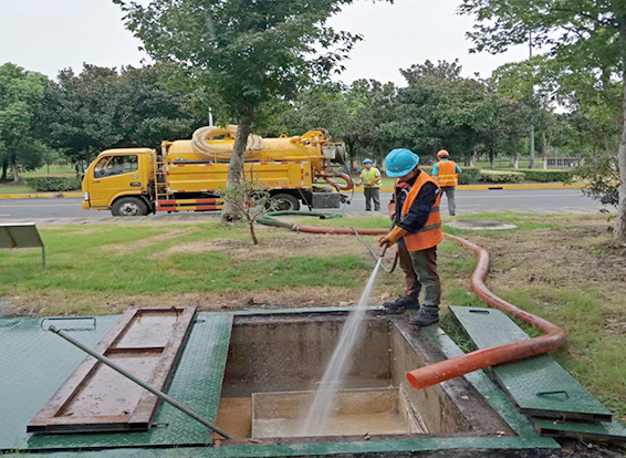 石龙镇化油池清理